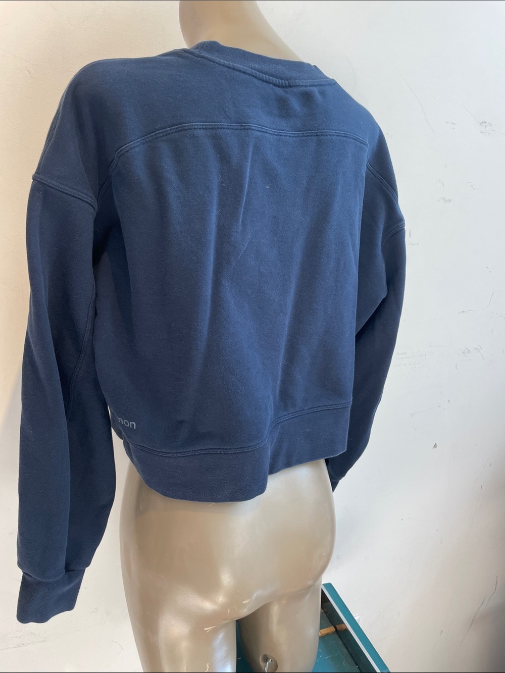 Lululemon oversized crop crewneck sweater - Picture 2 of 4